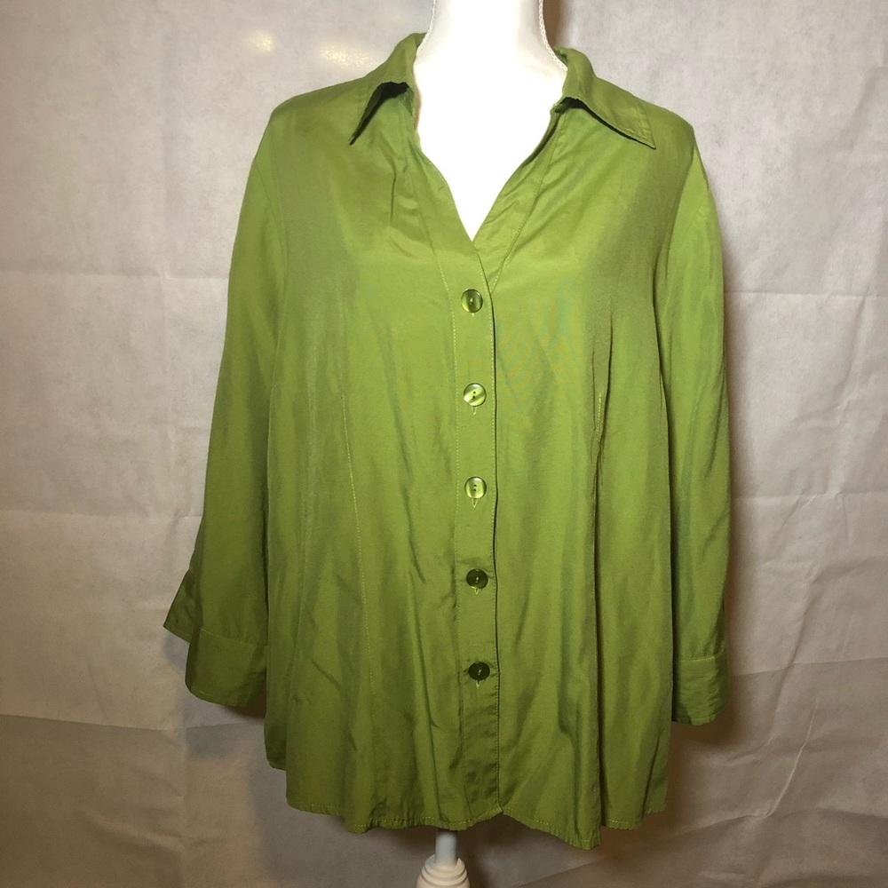 Beautiful green Button Down shirt